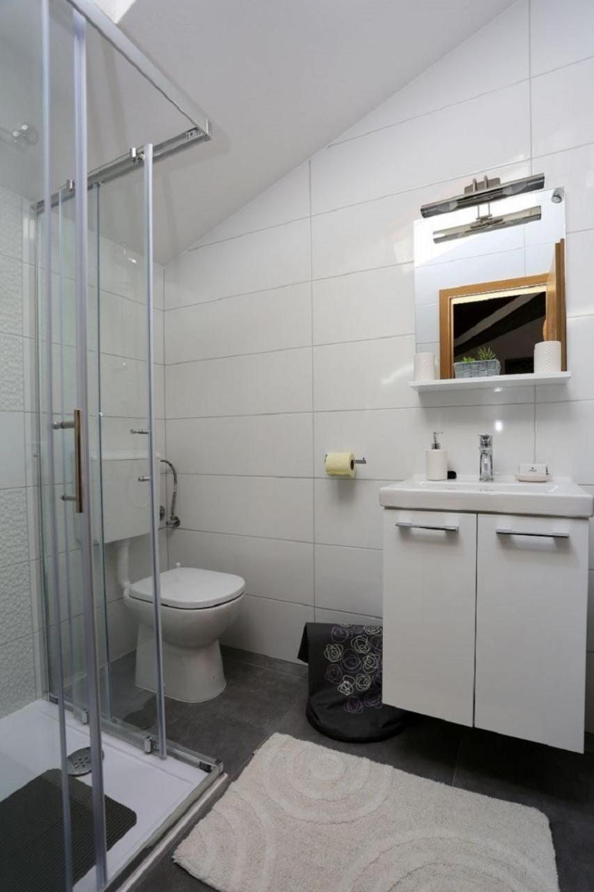 Apartment Aldica Supetar Kültér fotó